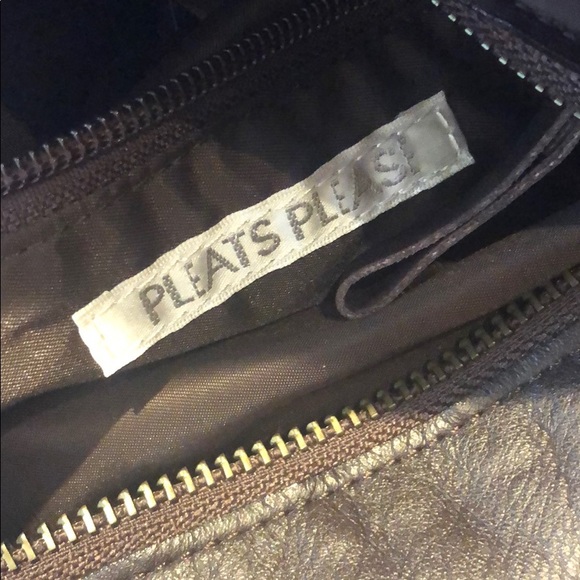 PleatsPlease shoulder/tote bag - Picture 9 of 11